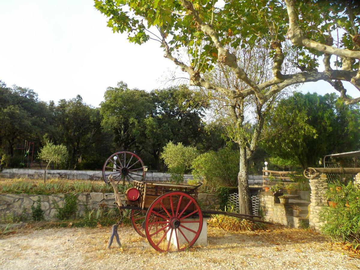 Auberge Des Garrigues นีมส์ ภายนอก รูปภาพ