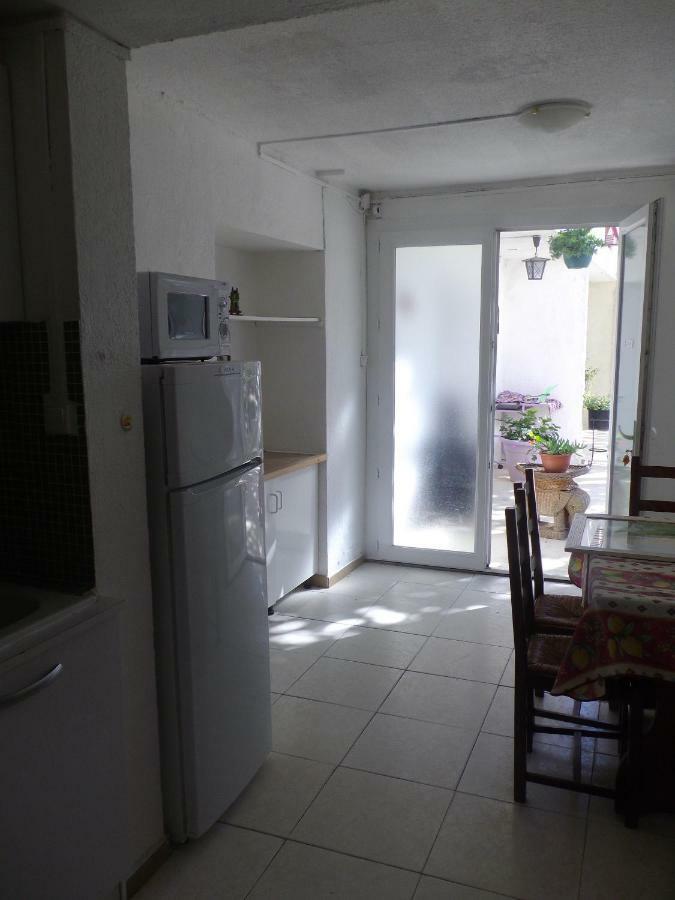 Auberge Des Garrigues นีมส์ ภายนอก รูปภาพ