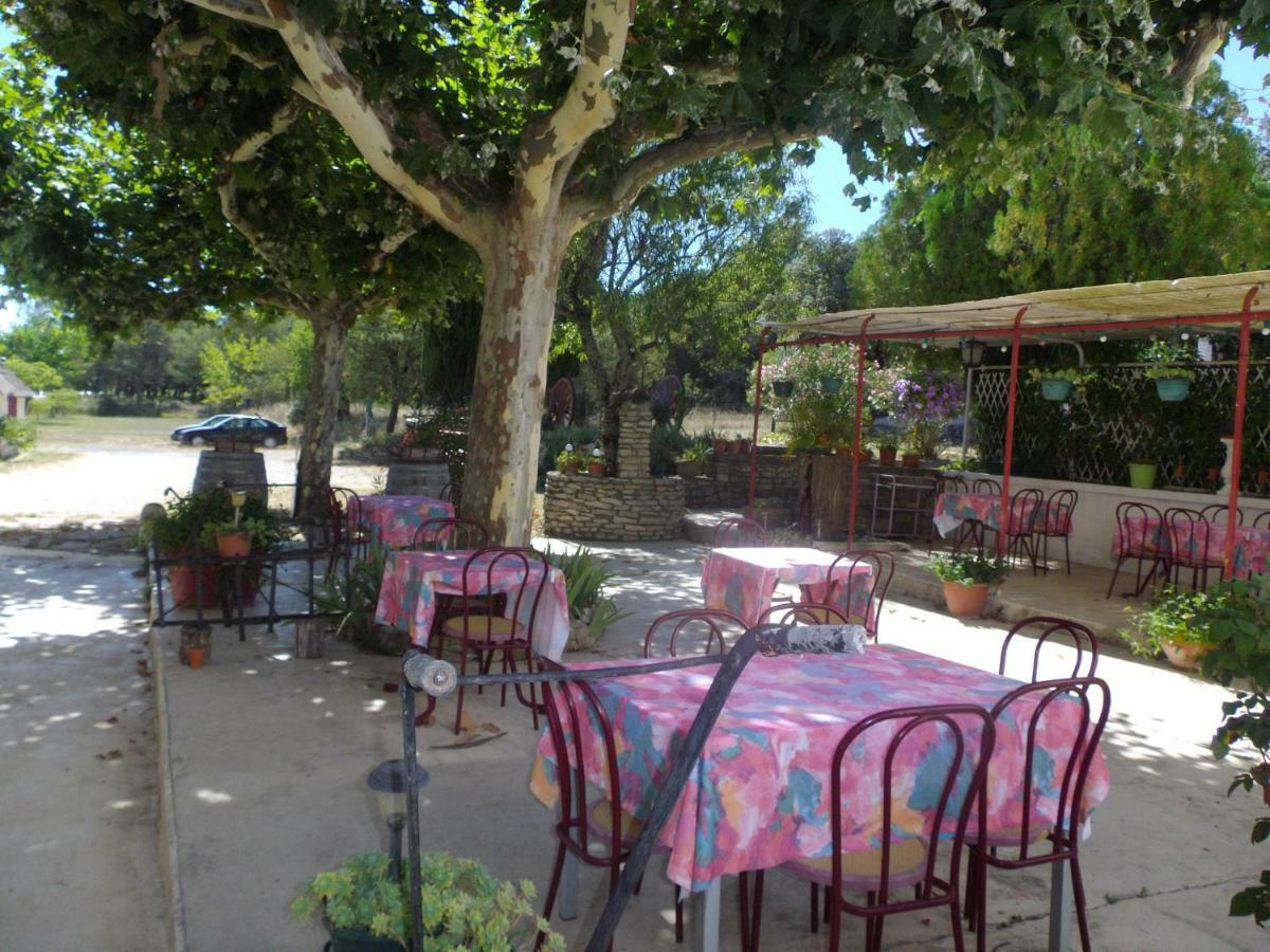 Auberge Des Garrigues นีมส์ ภายนอก รูปภาพ